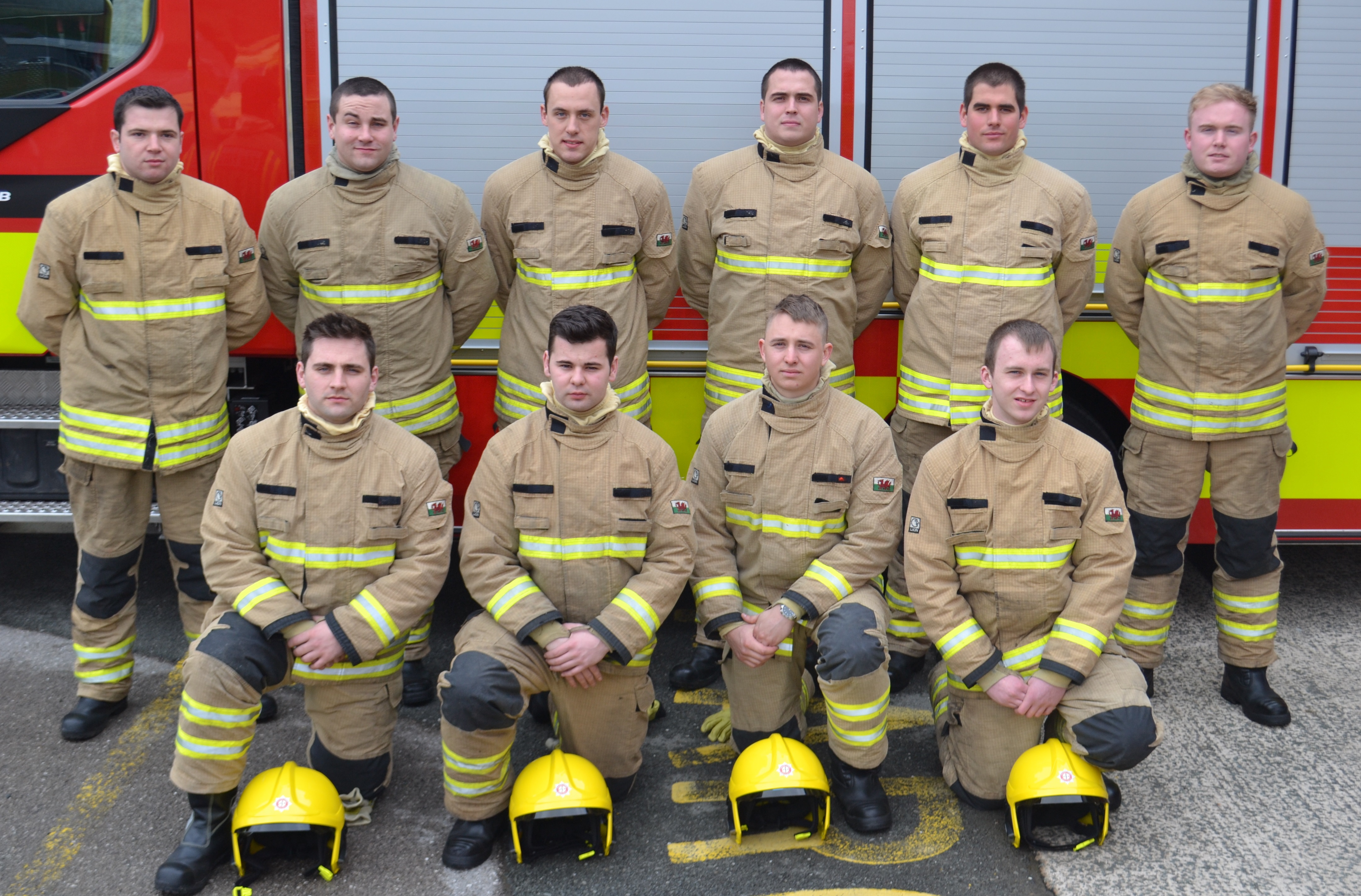 Group.JPG Diffoddwyr tân